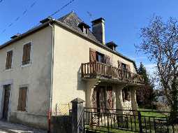 Between the mountains and the sea charming property in the heart of a lovely village. 